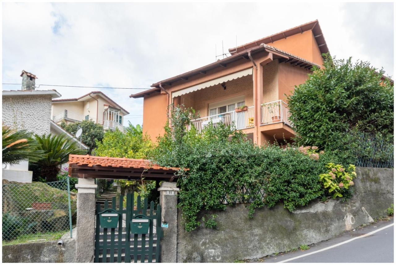 Villa Silvia, Indipendente Con Giardino Privato E Garage Варацце Екстер'єр фото